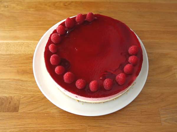 Bela čokolada z malinami bavarois (koraki in video) - Priprava korak 14