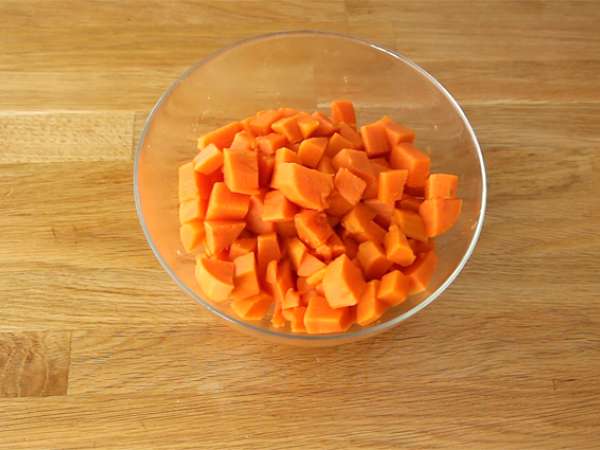 Torta s sladkim krompirjem in kokosovim fondantom - Priprava korak 1