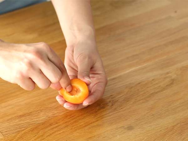 Marelice in kokosov gratin - Priprava korak 1