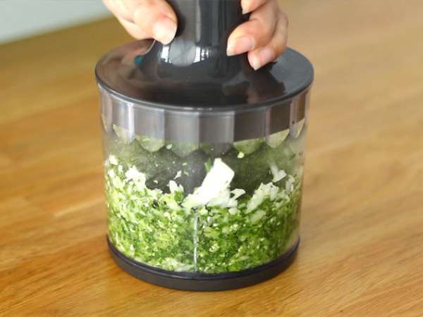 Hitro in enostavno polnjen paradižnik - Priprava korak 2