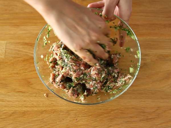 Hitro in enostavno polnjen paradižnik - Priprava korak 3