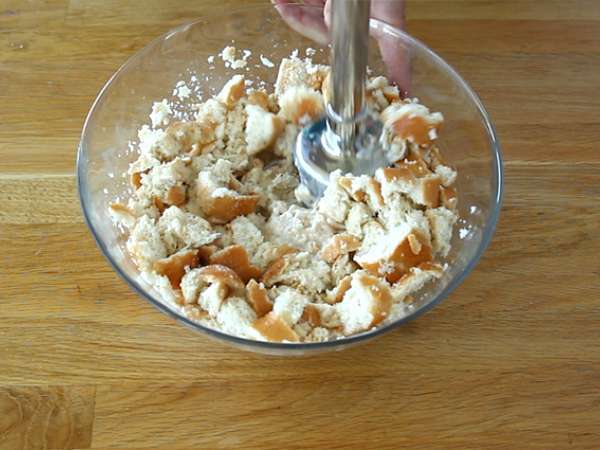 Kruhov puding (hitro in enostavno) - Priprava korak 2