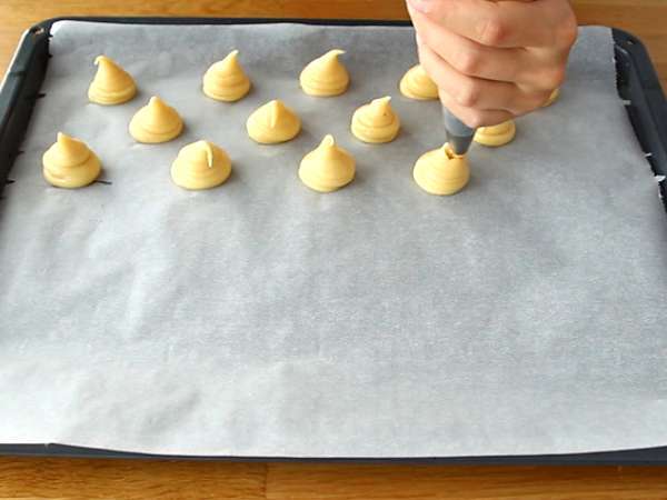 Recept Saint Honoré, razložen korak za korakom v videu - Priprava korak 3