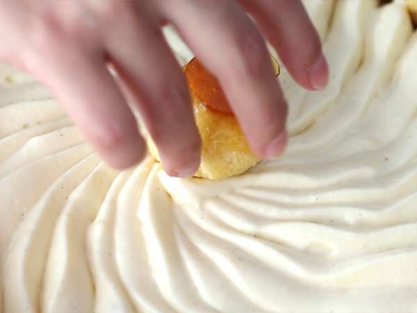 Recept Saint Honoré, razložen korak za korakom v videu - Priprava korak 19