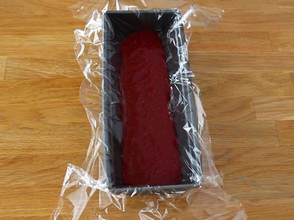 Torta z mangom in malinami - Priprava korak 3