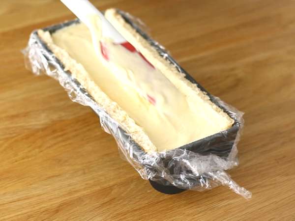 Torta z mangom in malinami - Priprava korak 15