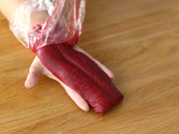 Torta z mangom in malinami - Priprava korak 16