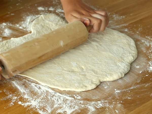 Fougasse s slanino in čebulo - Priprava korak 3