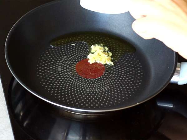 Enostavna Cezarjeva solata - Priprava korak 3