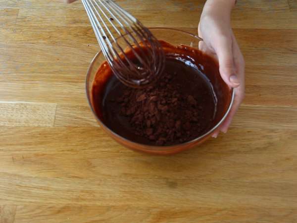 Domača torta s čokoladnim moussejem - Priprava korak 2