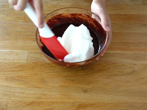 Domača torta s čokoladnim moussejem - Priprava korak 3