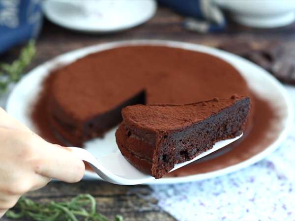 Domača torta s čokoladnim moussejem - Priprava korak 5