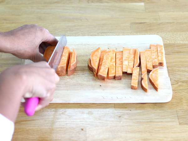 V pečici pečen sladki krompir (s piščancem) - Priprava korak 1