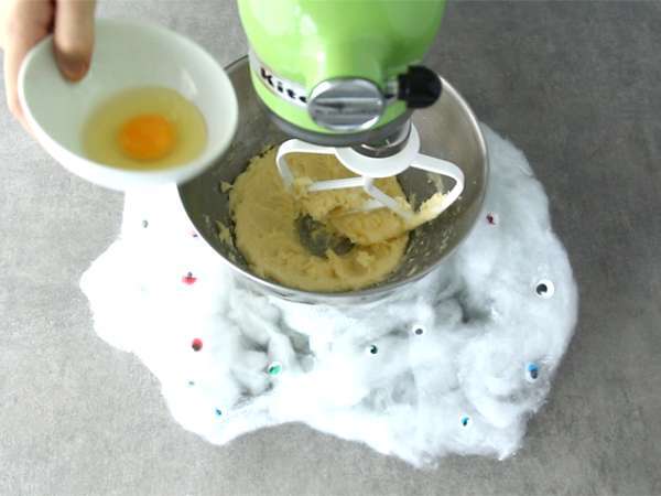 Pecivo za noč čarovnic Molang - Priprava korak 1