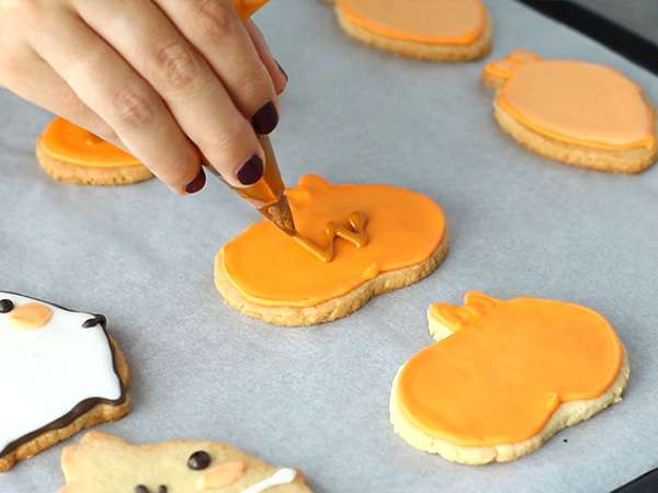 Pecivo za noč čarovnic Molang - Priprava korak 8