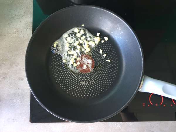 Bučke z limono in feta sirom - Priprava korak 1