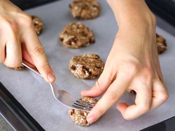 Piškotki s 3 sestavinami iz banan in čokolade - Priprava korak 2