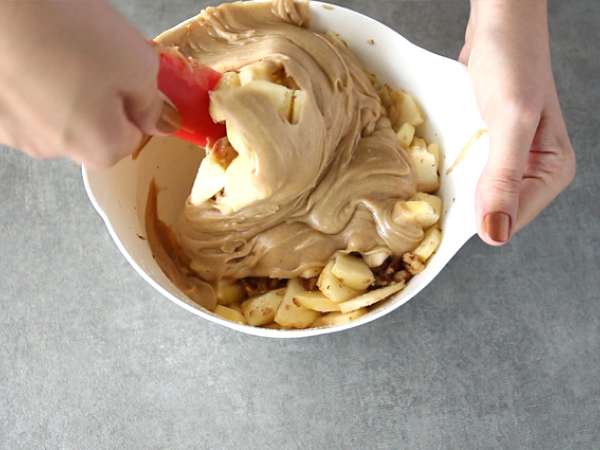 Torta z jabolki, orehi in cimetom - Priprava korak 4