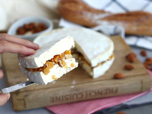 Brie z mareličnim in mandljevim nadevom - Priprava korak 5