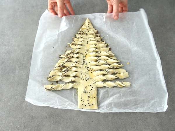 Listnato pecivo z domačo tapenado - Priprava korak 6