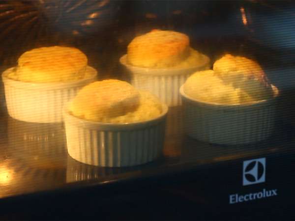 Sufle s prekajenim lososom in fromage frais - Priprava korak 5