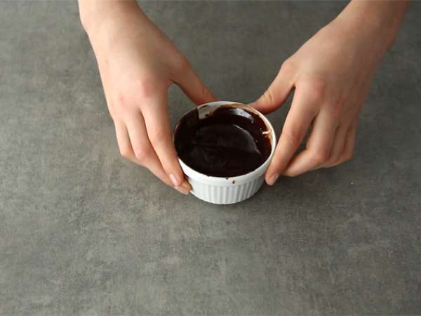 Čokoladna in hruškova torta - Priprava korak 1