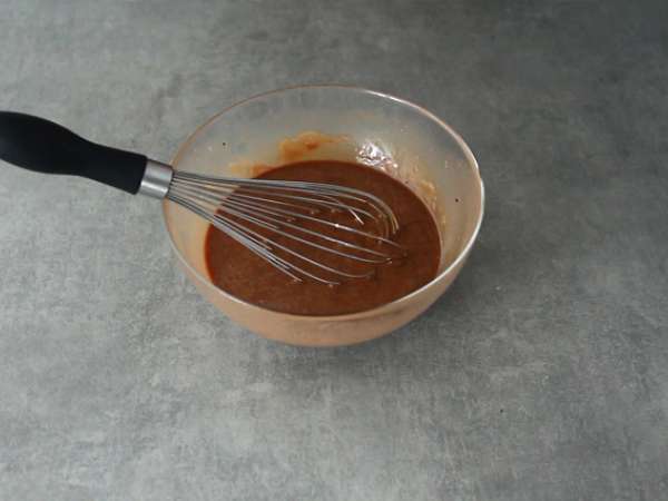 Čokoladna in hruškova torta - Priprava korak 2