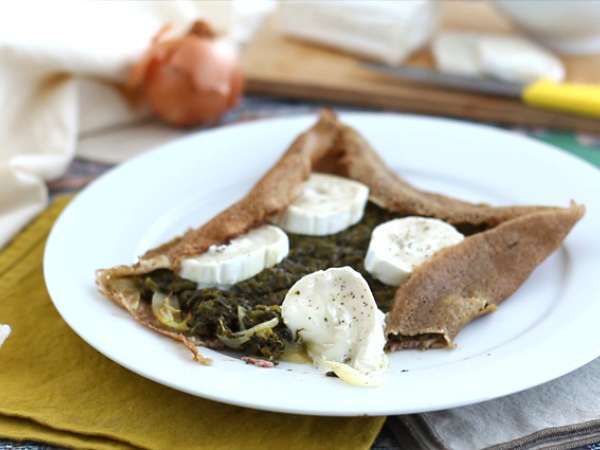 Ajdova palačinka s špinačo, šunko in kozjim sirom - Priprava korak 4