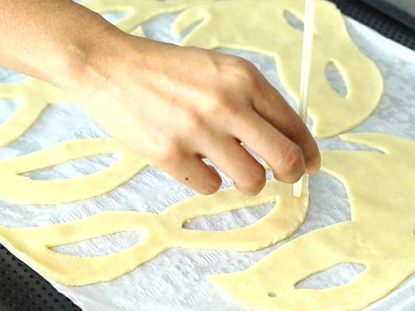 Karnevalske maske iz kruha - Priprava korak 2