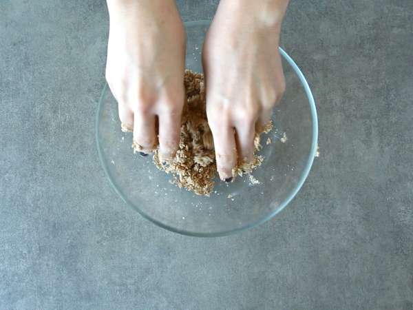 Jabolčni drobljenec (veganski in brez glutena) - Priprava korak 2