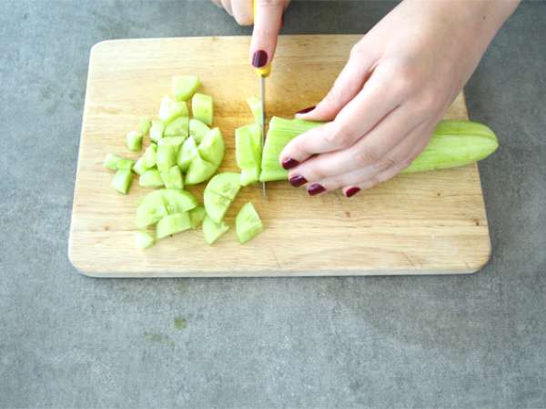 Kumare z jogurtovo omako - Priprava korak 1