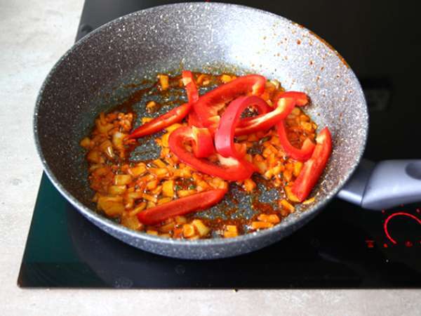 Testenine s chorizom - Priprava korak 2