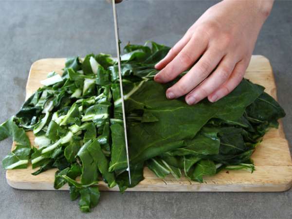 Švicarska blitva in nariban sir - Priprava korak 1