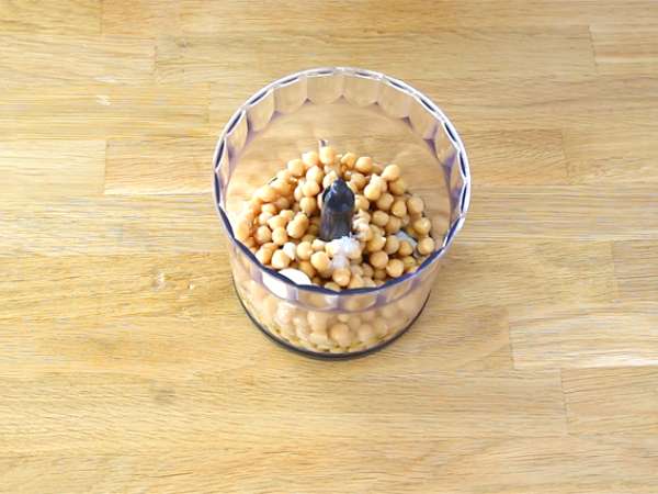 Zelenjavni vrt za aperitive (humus in mala zelenjava) - Priprava korak 1