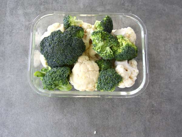 Curried cvetača in brokoli - Priprava korak 1