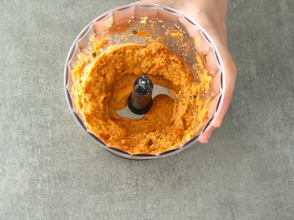 Rdeča omaka pesto - Priprava korak 2