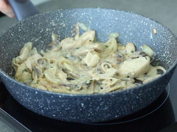 Kremni piščanec z gobami - Priprava korak 3