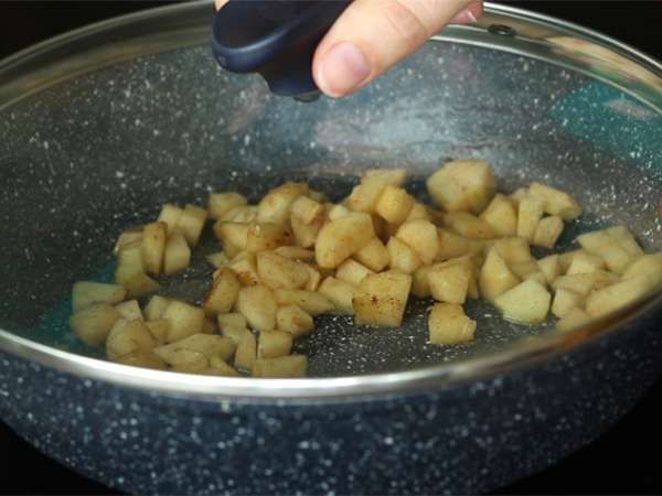 Samoussas z jabolki in cimetom - Priprava korak 1