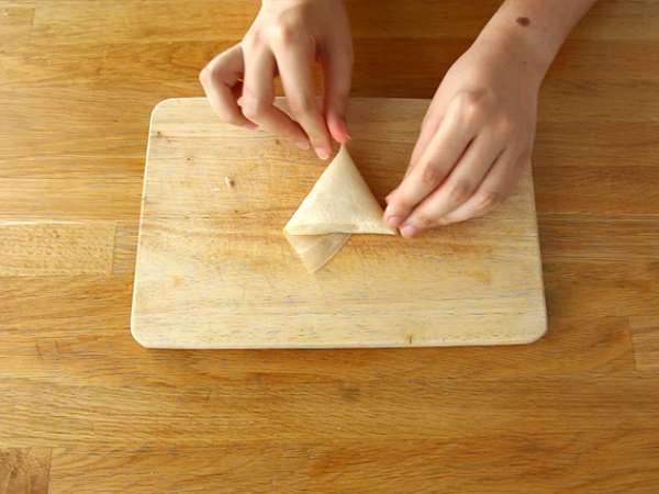 Samousse iz tune in paradižnika - Priprava korak 3