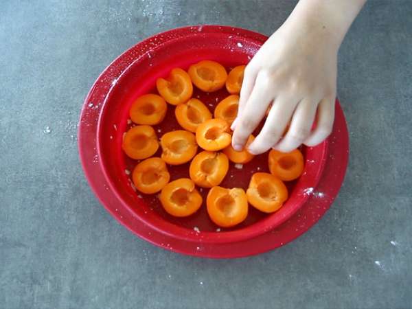 Marelični clafoutis - Priprava korak 2