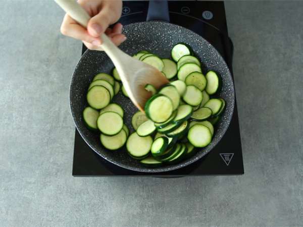 Clafoutis iz bučk in kozjega sira - Priprava korak 1