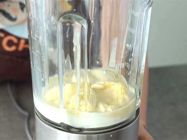 Vanilijev milkshake - Priprava korak 1