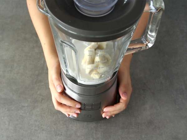 Veganski bananin milkshake - Priprava korak 2