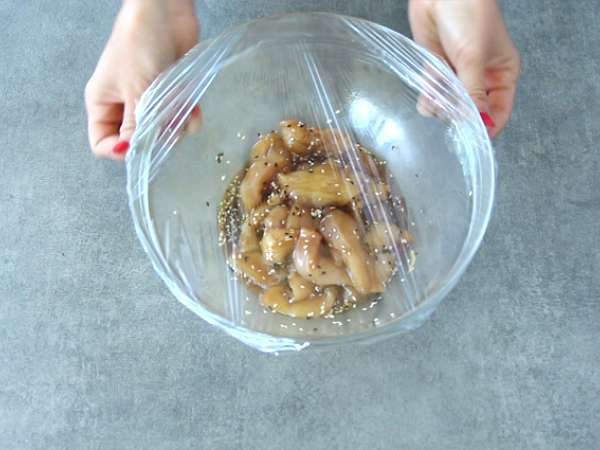 Piščanec, mariniran v sojini omaki in medu - Priprava korak 3