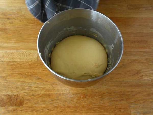 Pletene marelične brioške - Priprava korak 2