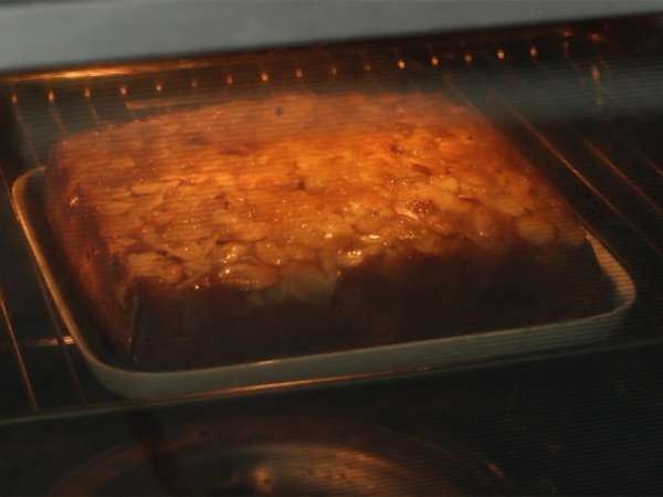 Mirabelle in mandljeva obrnjena torta - Priprava korak 7