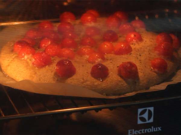 Focaccia s češnjevim paradižnikom - Priprava korak 5