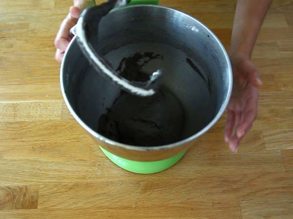 Črne žemljice s črnilom iz lignjev - Priprava korak 2
