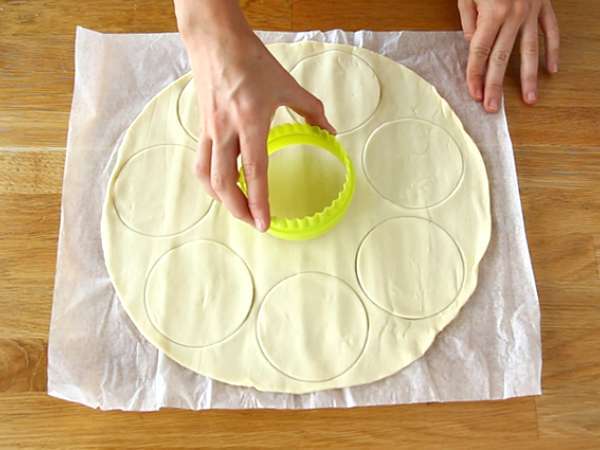 Mamina pica iz listnatega testa - Priprava korak 1