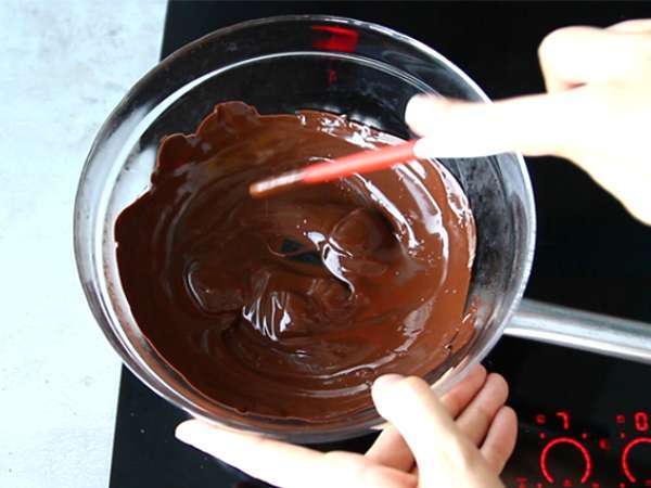 Čokoladno obloženi tartufi - Priprava korak 1